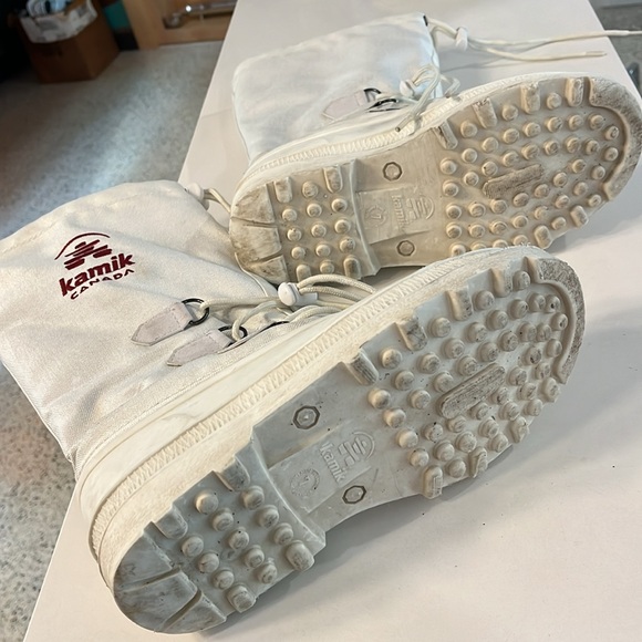 Kamik Canuck snow boots - -40 degree rating. White. Size 7 ( I am an 8.5 ladies) - Picture 8 of 10